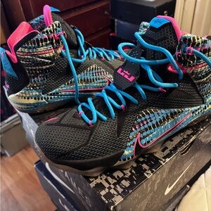 Nike Men's Athletic Shoes - Black and Pink